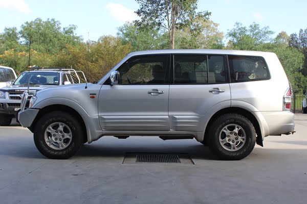 Mitsubishi Pajero before suspension upgrade