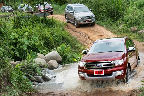 2015 Ford Everest