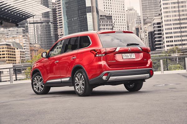 2016 Mitsubishi Outlander 