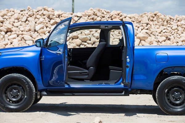 2015 Toyota HiLux 4x4 SR5 double cab