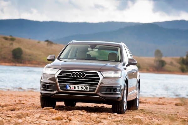 Audi Q7 3.0L TDi QUATTRO AWD SUV 