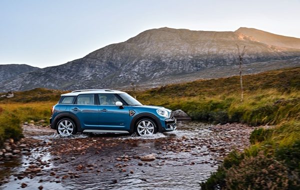 2017 MINI Countryman ALL 4 ext side 2017 MINI Countryman ALL 4 ext rear
