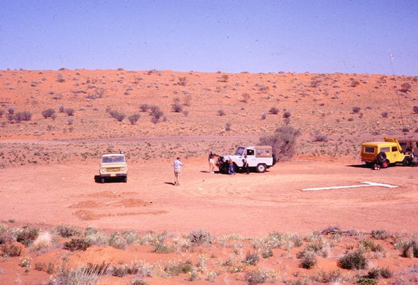 1962 Simpson Desert crossing party meeting at T84