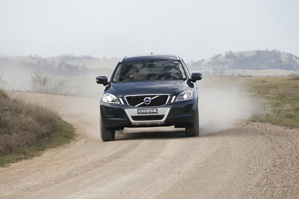 Volvo MY12 XC60 D5 Teknik front exterior