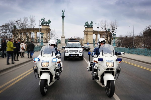 Land Rover Journey of Discovery Into Ukraine