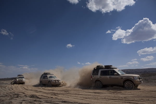 Land Rover Journey Of DiscoveryOff-road in the Taklimakan Desert