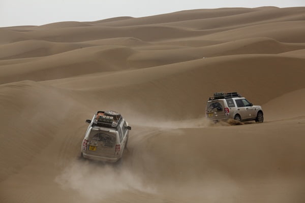 Land Rover Journey Of DiscoveryOff-road in the Taklimakan Desert