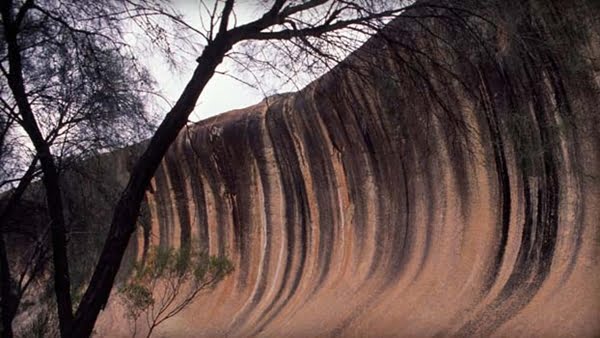 DEEPER COLOURED WAVE ROCK Hyden WESTERN AUSTRALIA