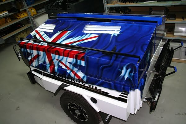 Camprite-TL8S-towing-Aus-flag.jpg