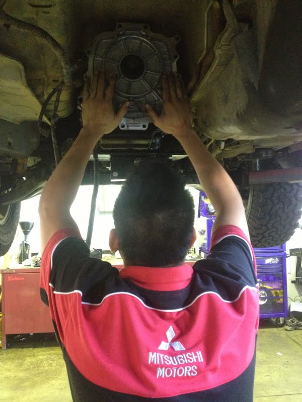 Project Pajero Transmission replacement