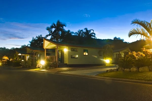 Cairns Coconut Holiday Resort Cabins