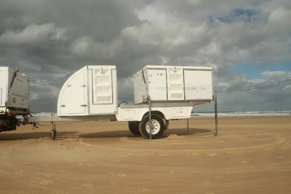 Trayon TMO Gen 3 front slide on camper half on