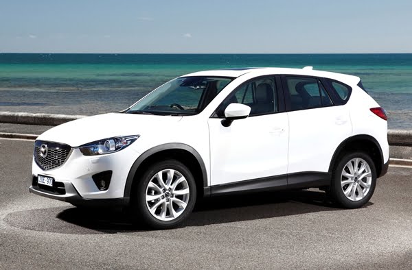 Mazda CX-5 2.5-litre Akera AWD front side