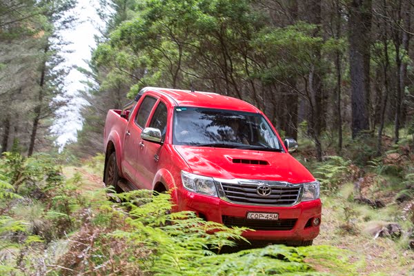 2014 Toyota Hilux 4X4 SR5 5 speed auto forest trail 2