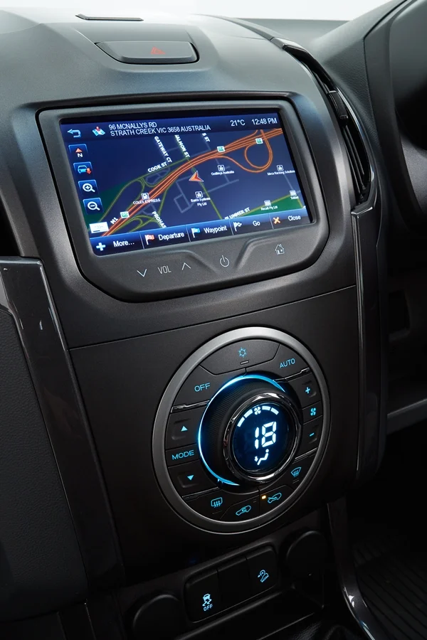 2014 Holden Colorado LTZ 6 SP centre dash