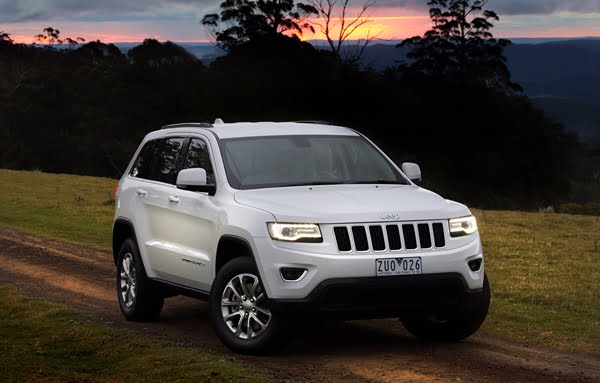 Jeep Grand Cherokee Laredo Exterior front WEB