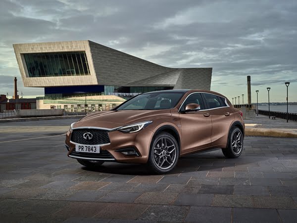 Frankfurt Motor Show Infiniti Q30 Premium Active Compact