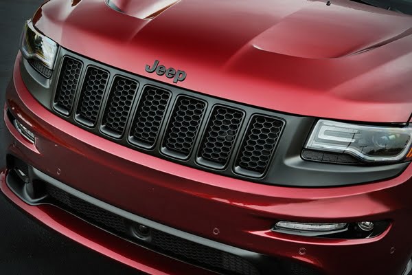 Jeep Grand Cherokee SRT Night grill