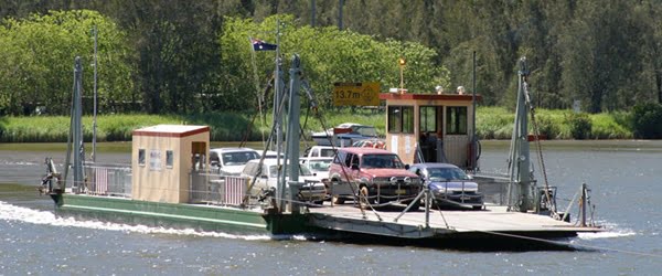 The ferry from St Albans across to Wisemans Ferry