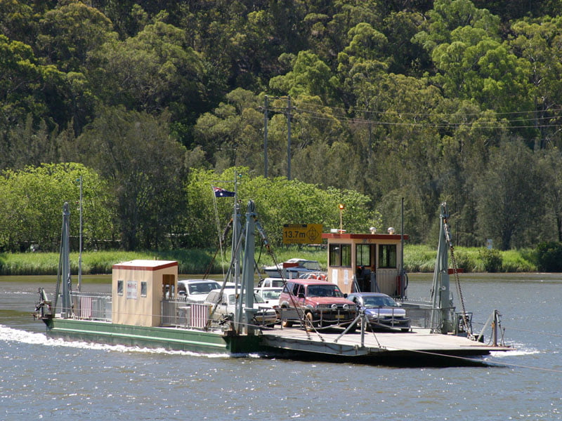 The ferry from St Albans across to Wisemans Ferry