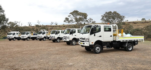 Hino 300 series 817 4x4 4wd