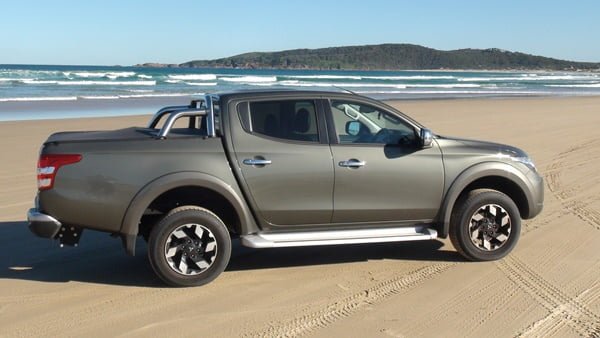 Mitsubishi Triton Exceed Samurai Beach 1