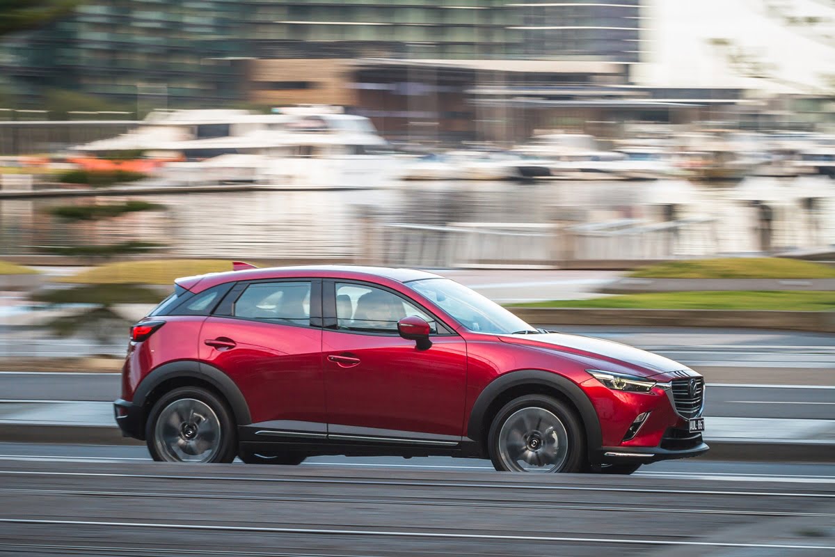 MAZDA CX-3 side 1