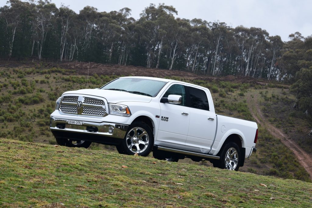 RAM 1500 Laramie 4WD 2