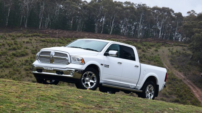 RAM 1500 Laramie 4WD 2