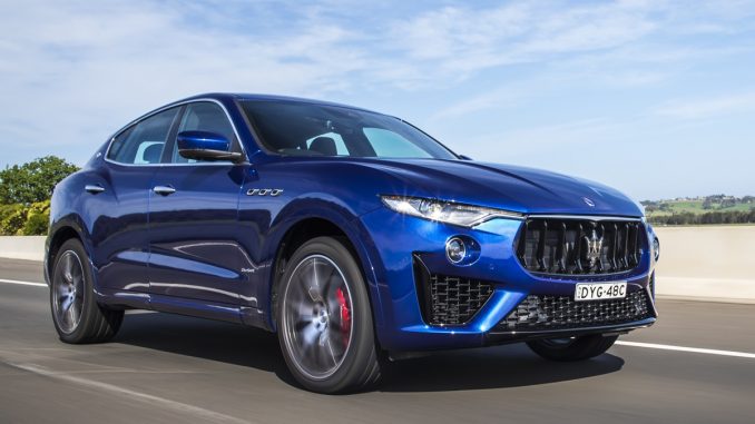2018-Levante-350-GrandSport-DRIVING