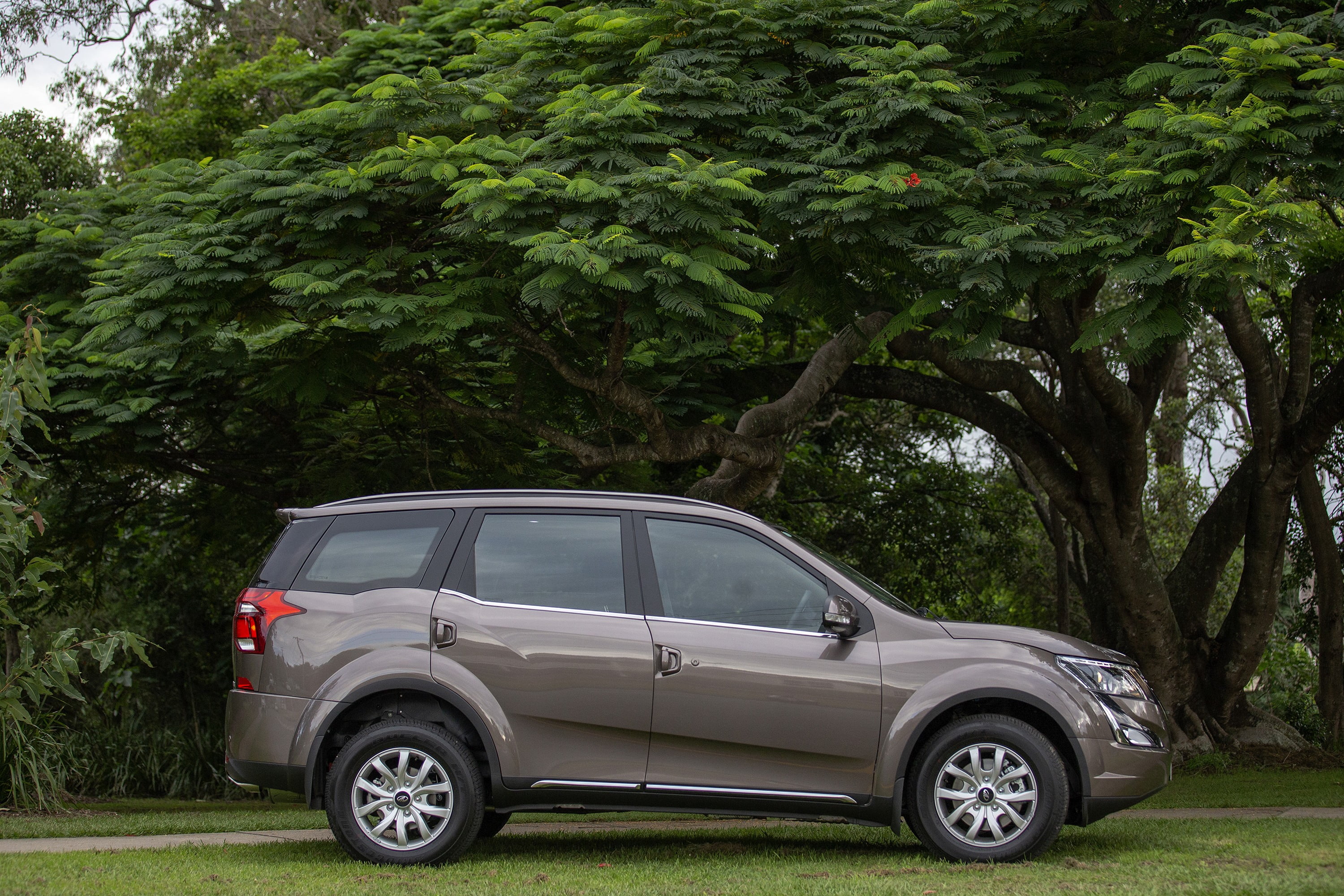 2019 Mahindra XUV500 