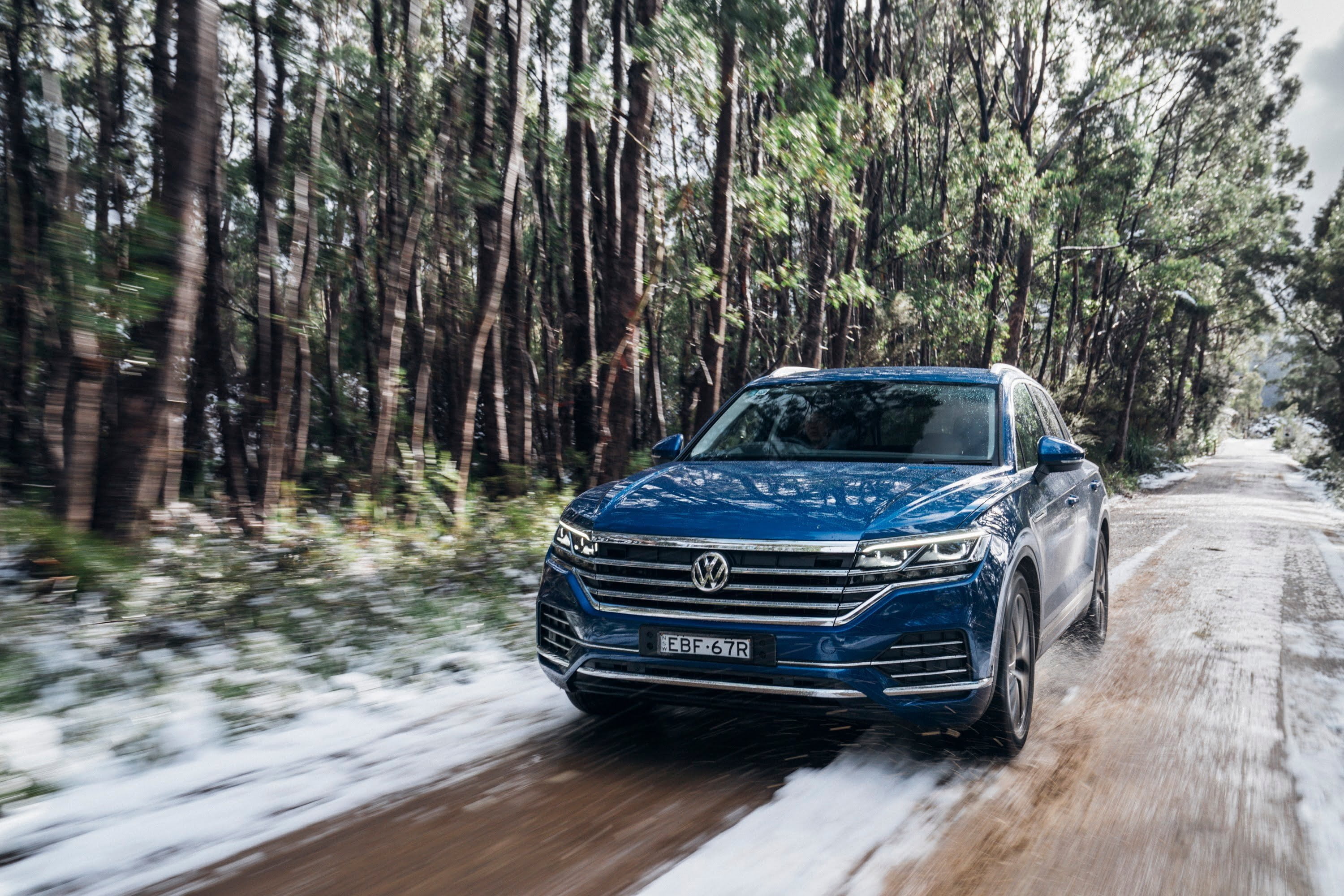 2019 VW Touareg Snow image 3