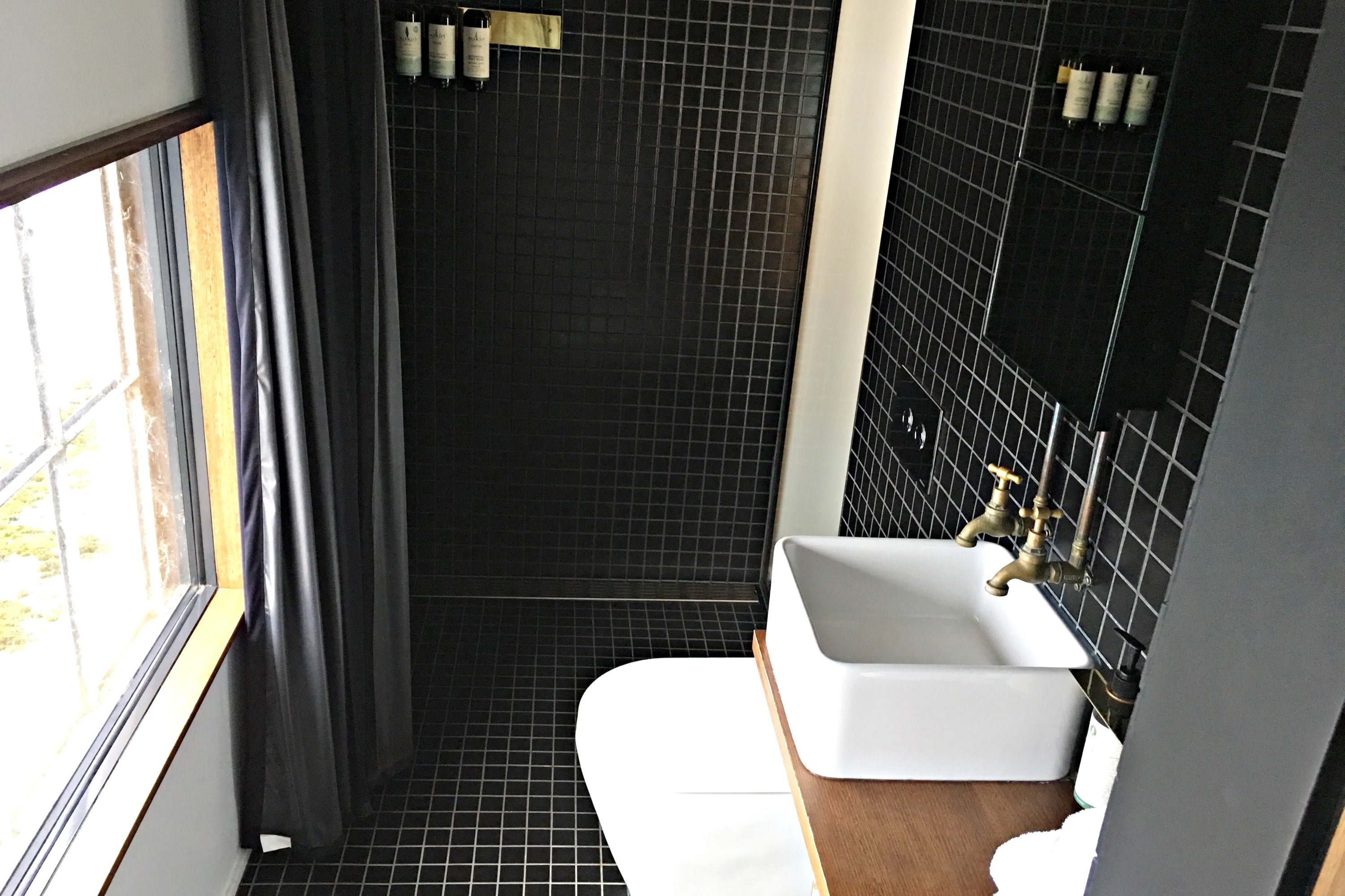 Pumphouse Point bedroom bathroom