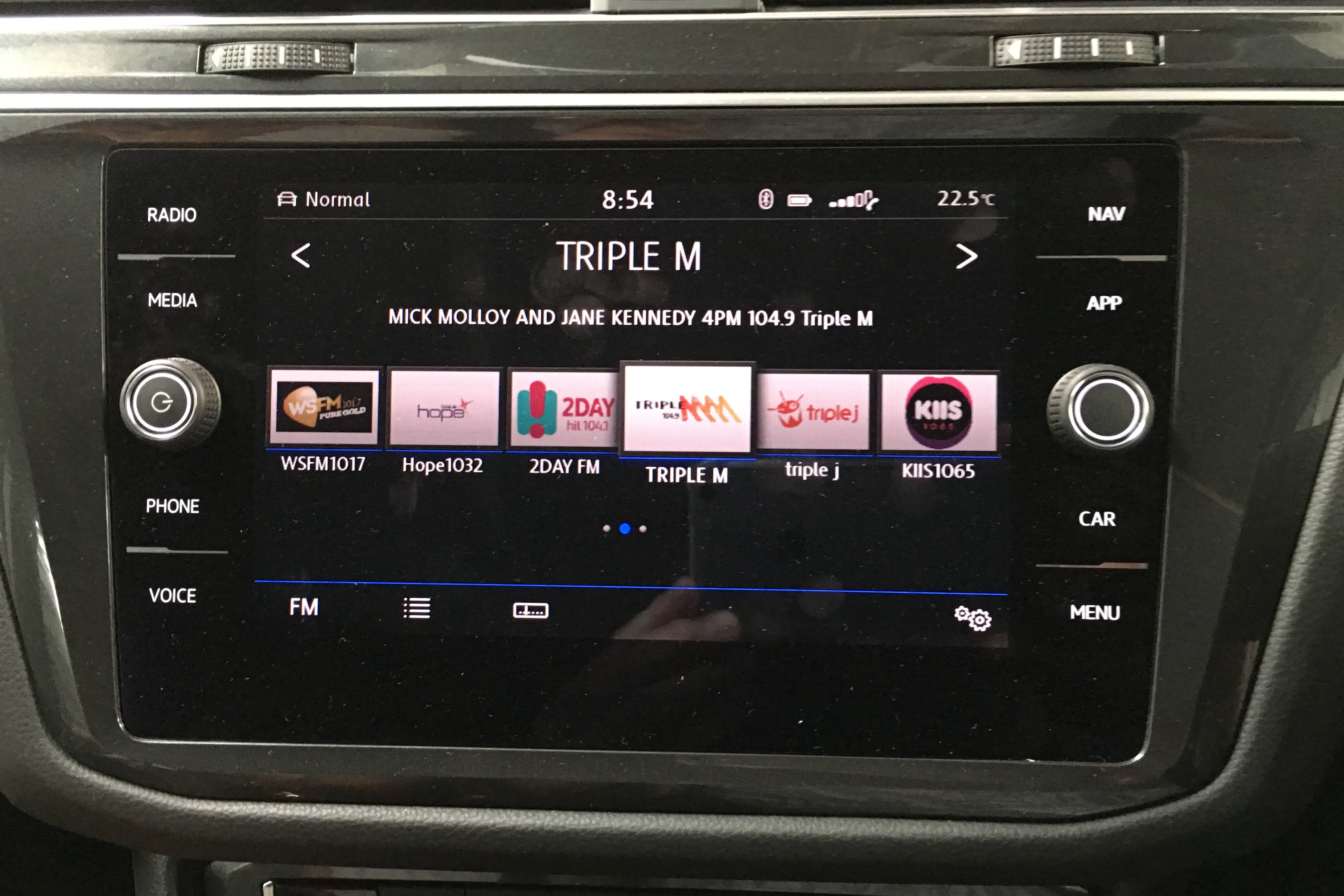 VW Tiguan 132 TSi Comfortline infotainment