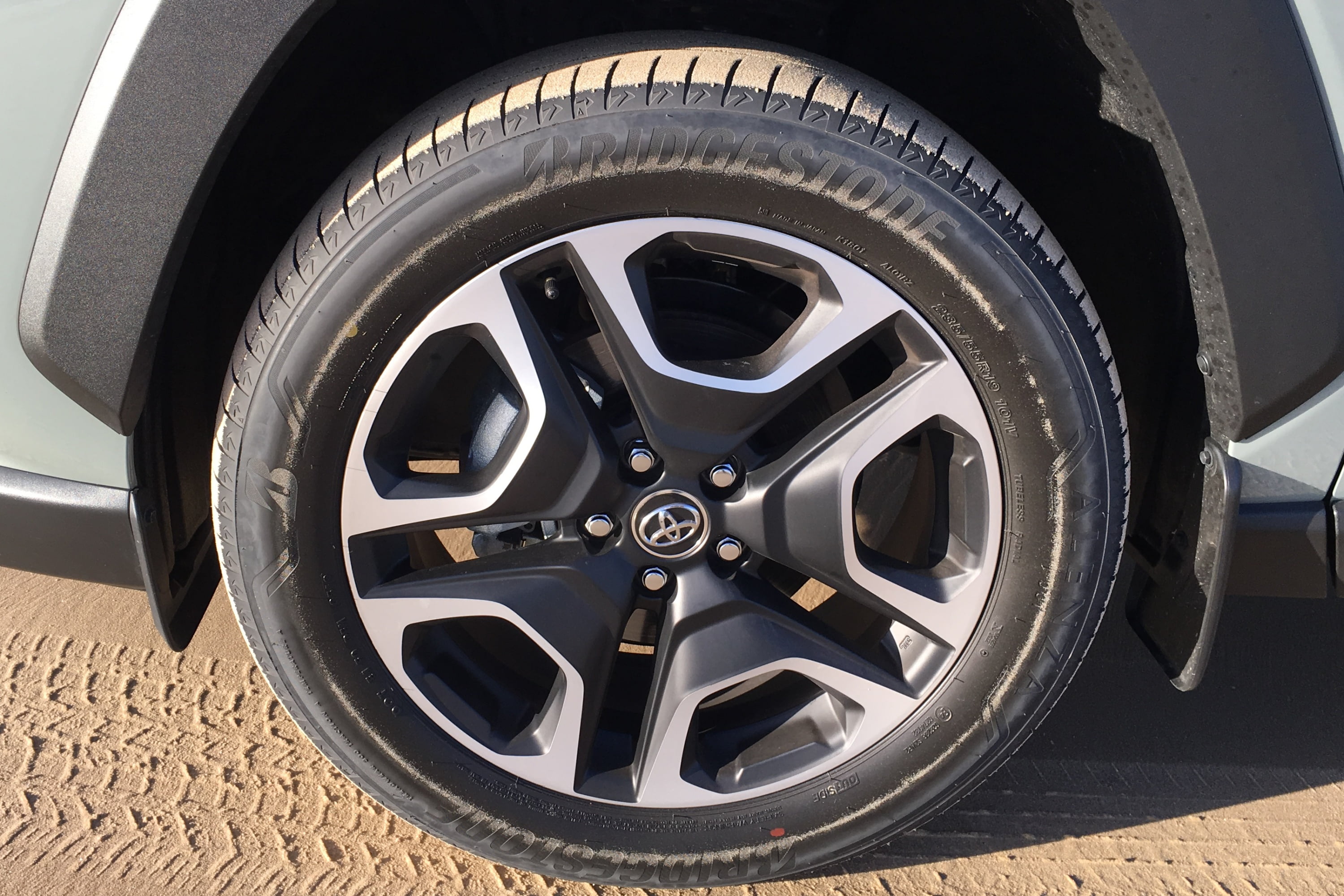 2019 Toyota RAV 4 AWD Edge tyres