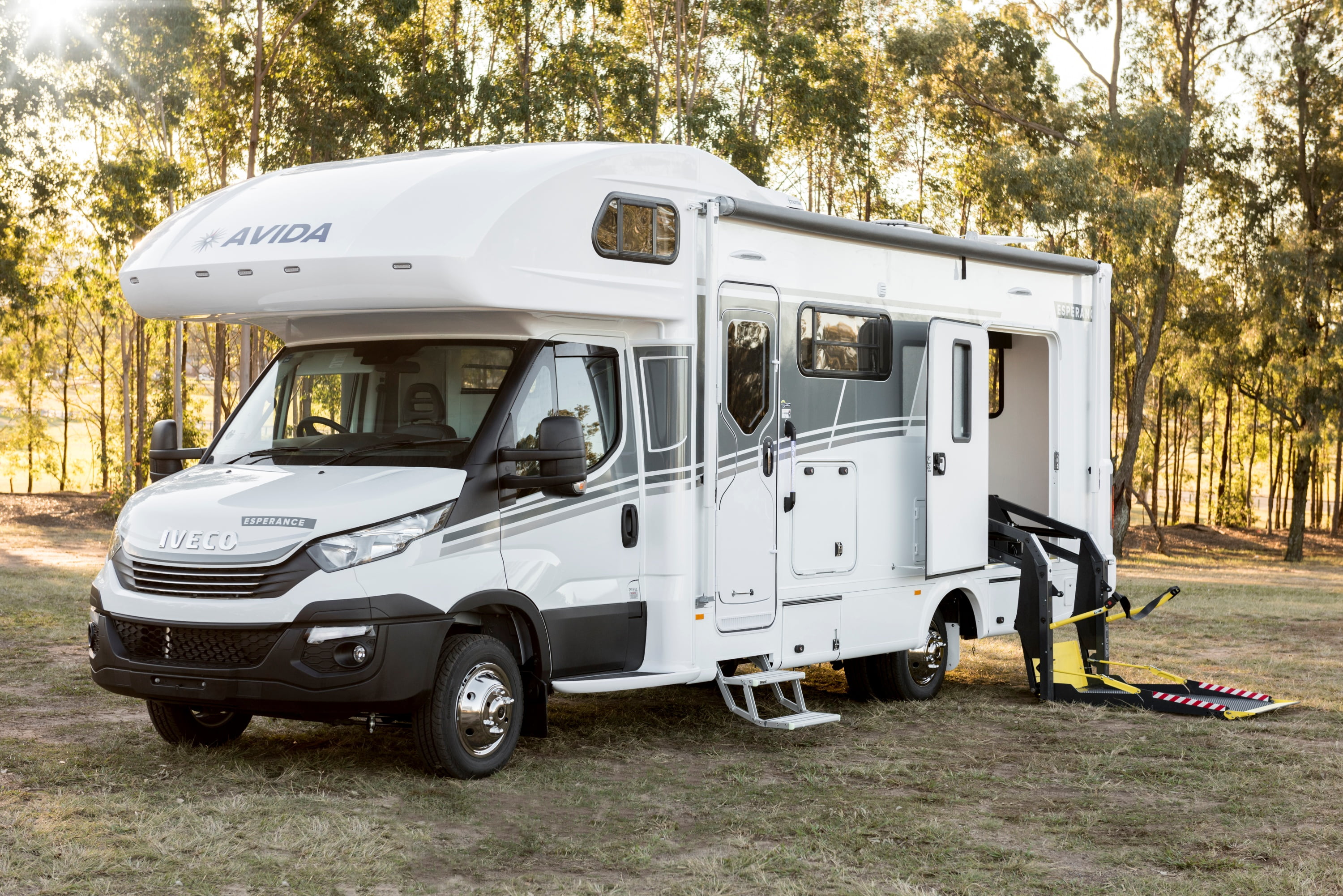 2019 Esperance WheelChairF C7994WSL Exterior_Front Angle Iveco