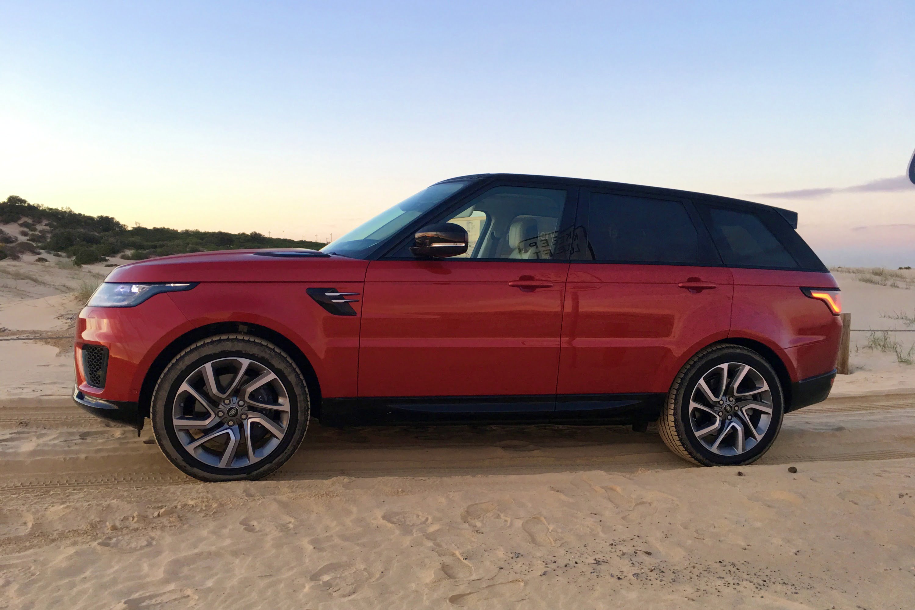 2019 Range Rover PHEV 20 profile