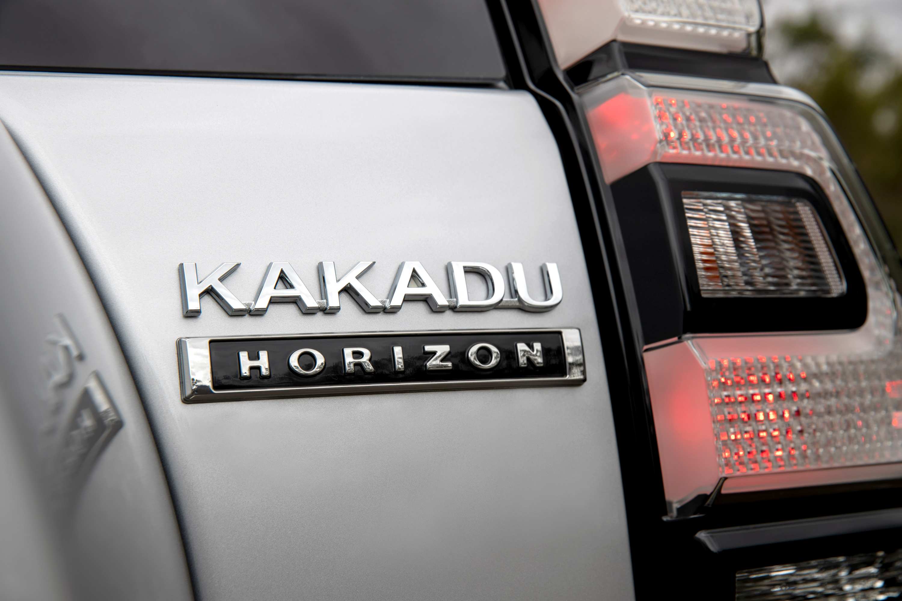 Toyota Prado Kakadu Horizon 2 exterior