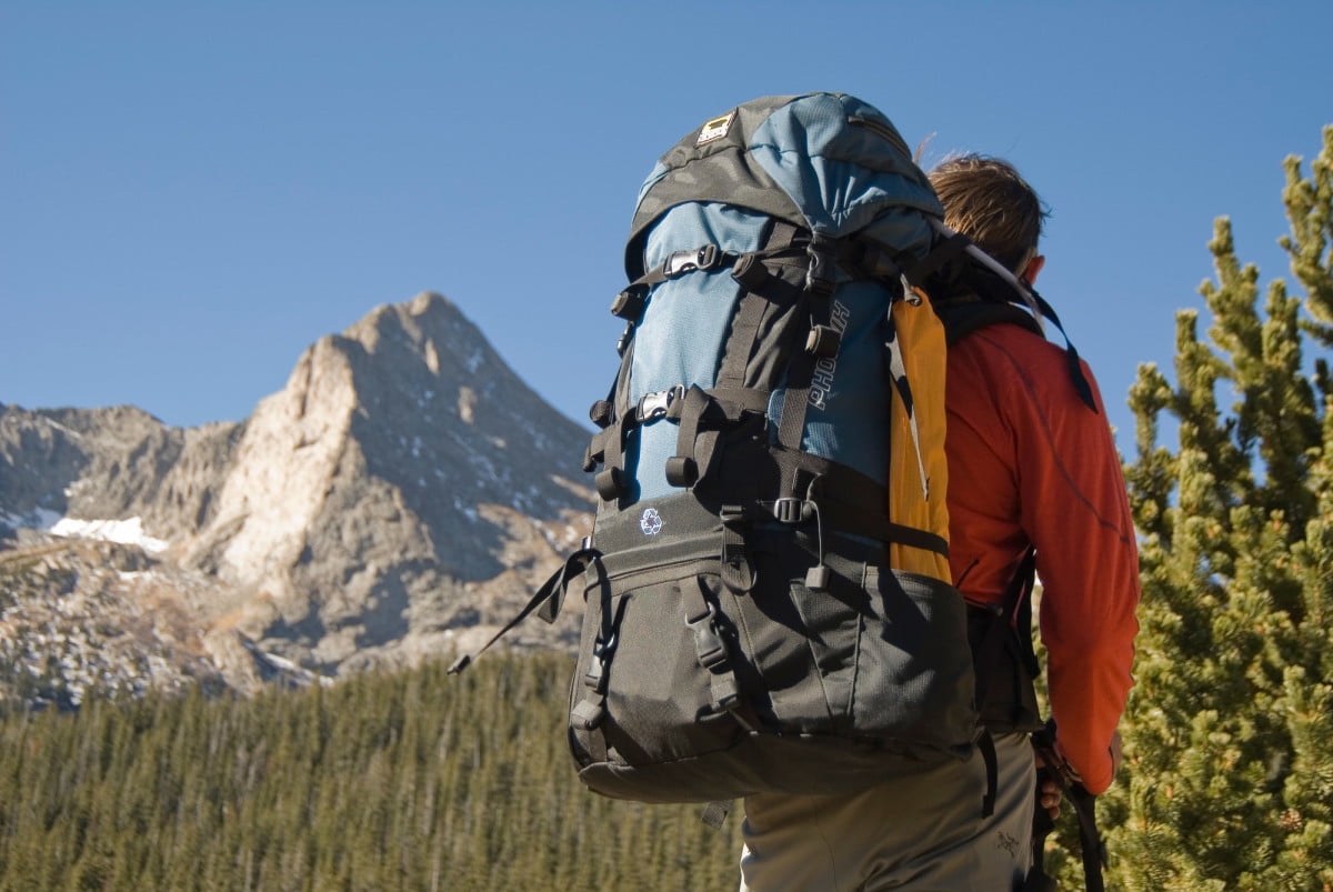 keeping safe while backpacking