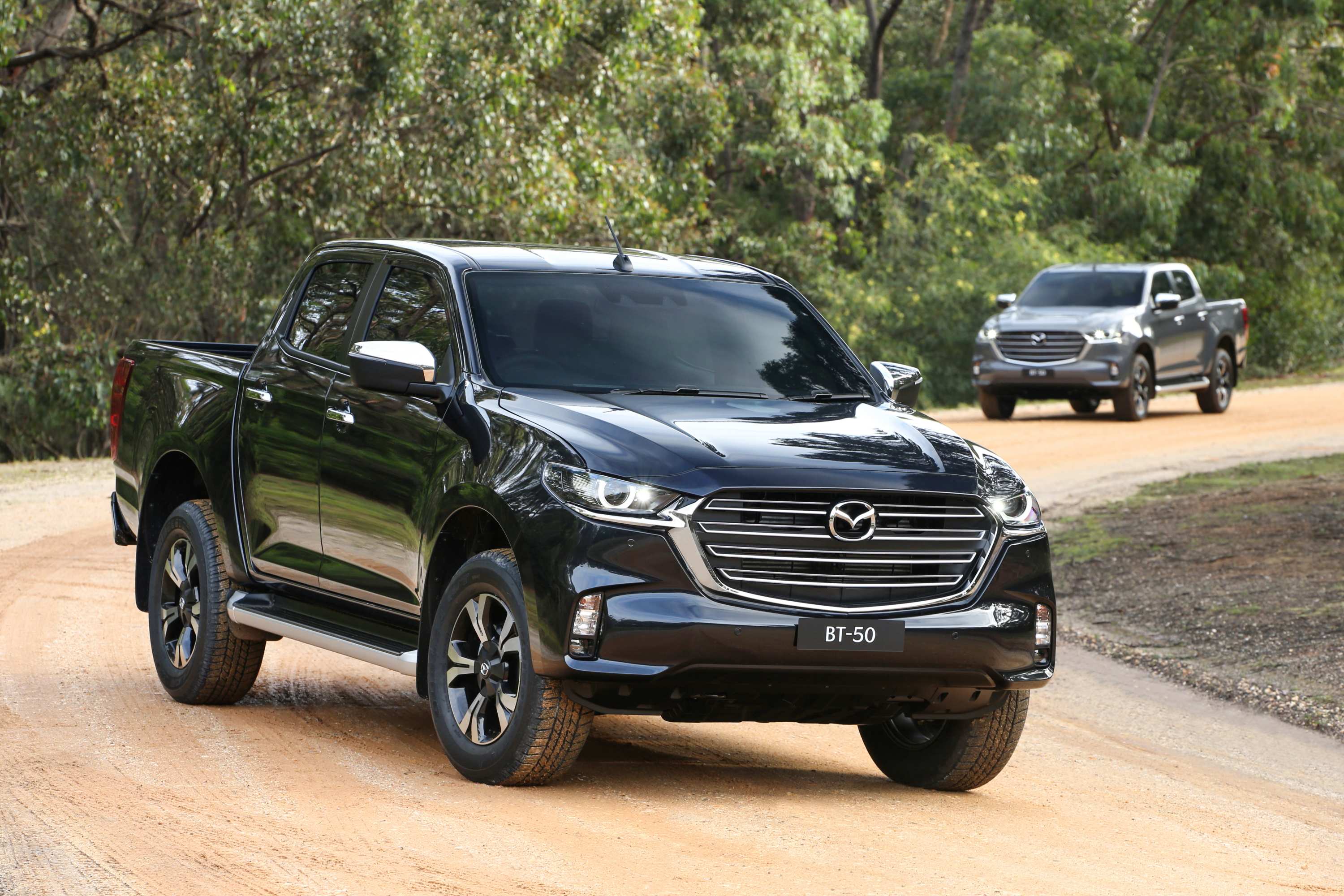 2020 Mazda BT-50 front 1