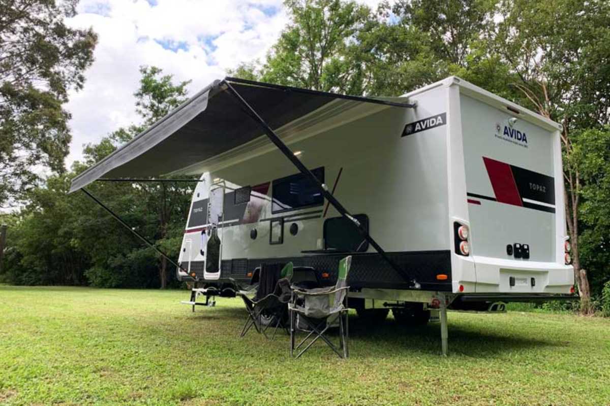 2020 Topaz_CV7054SL_Exterior_Rear