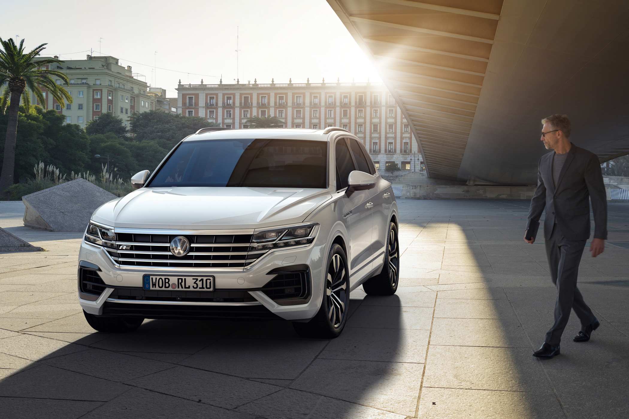 2020 Volkswagen Touareg V8.