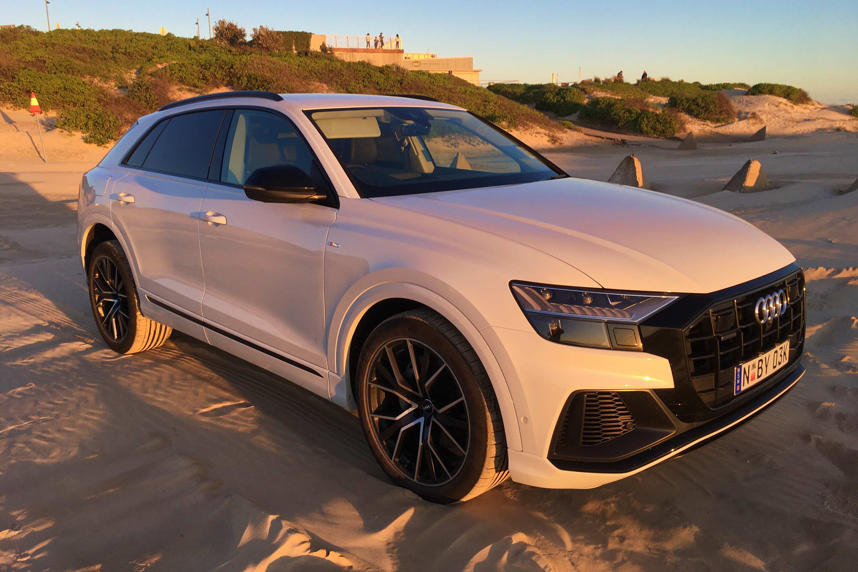 Audi Q8 50 TDI S-LINE QUATTRO front qtr