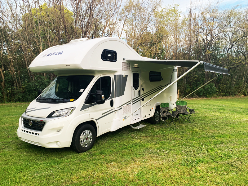 Birdsville-C7454SL-ExteriorAngleAwning