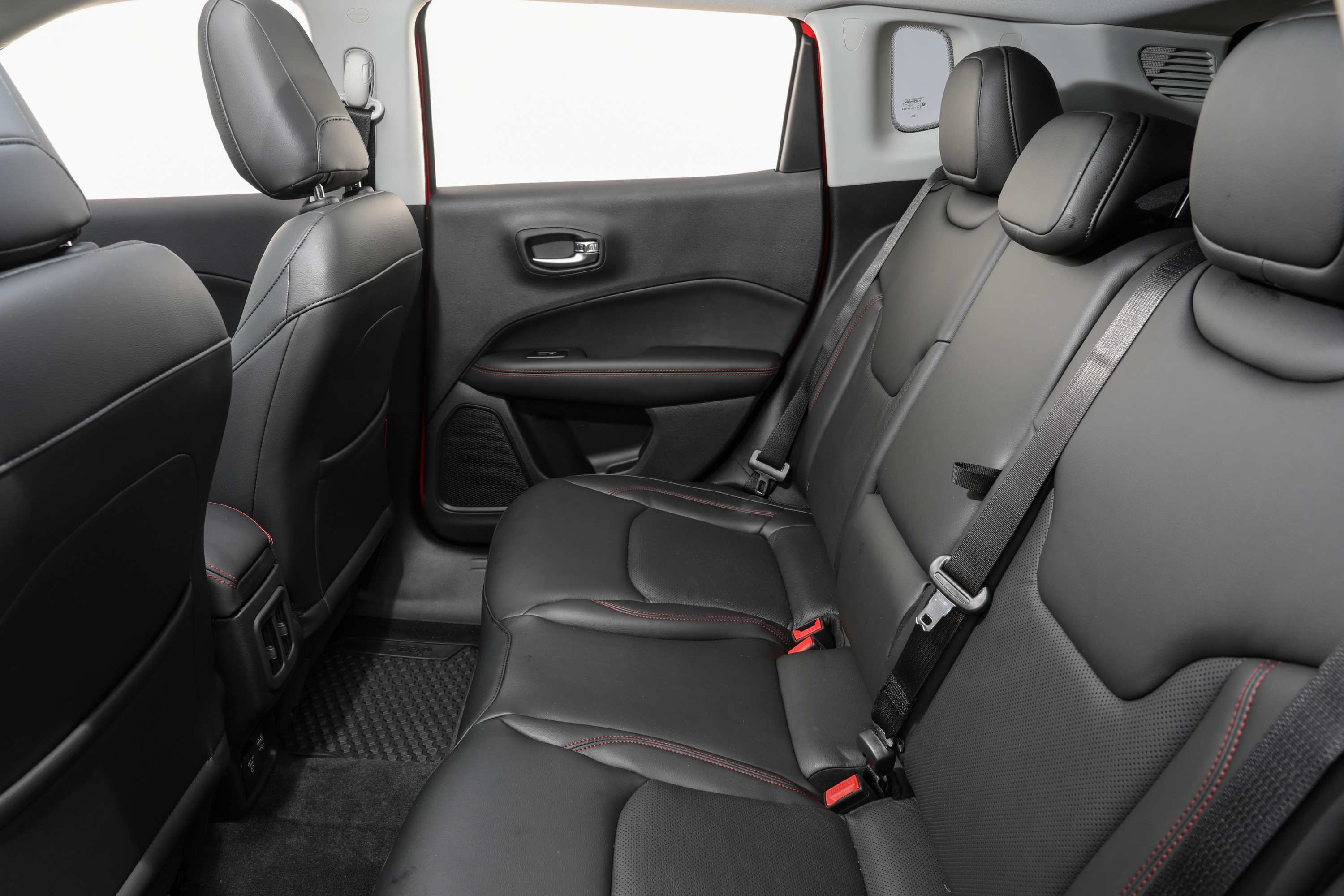 2020 Jeep Compass Trailhawk rear seats 2