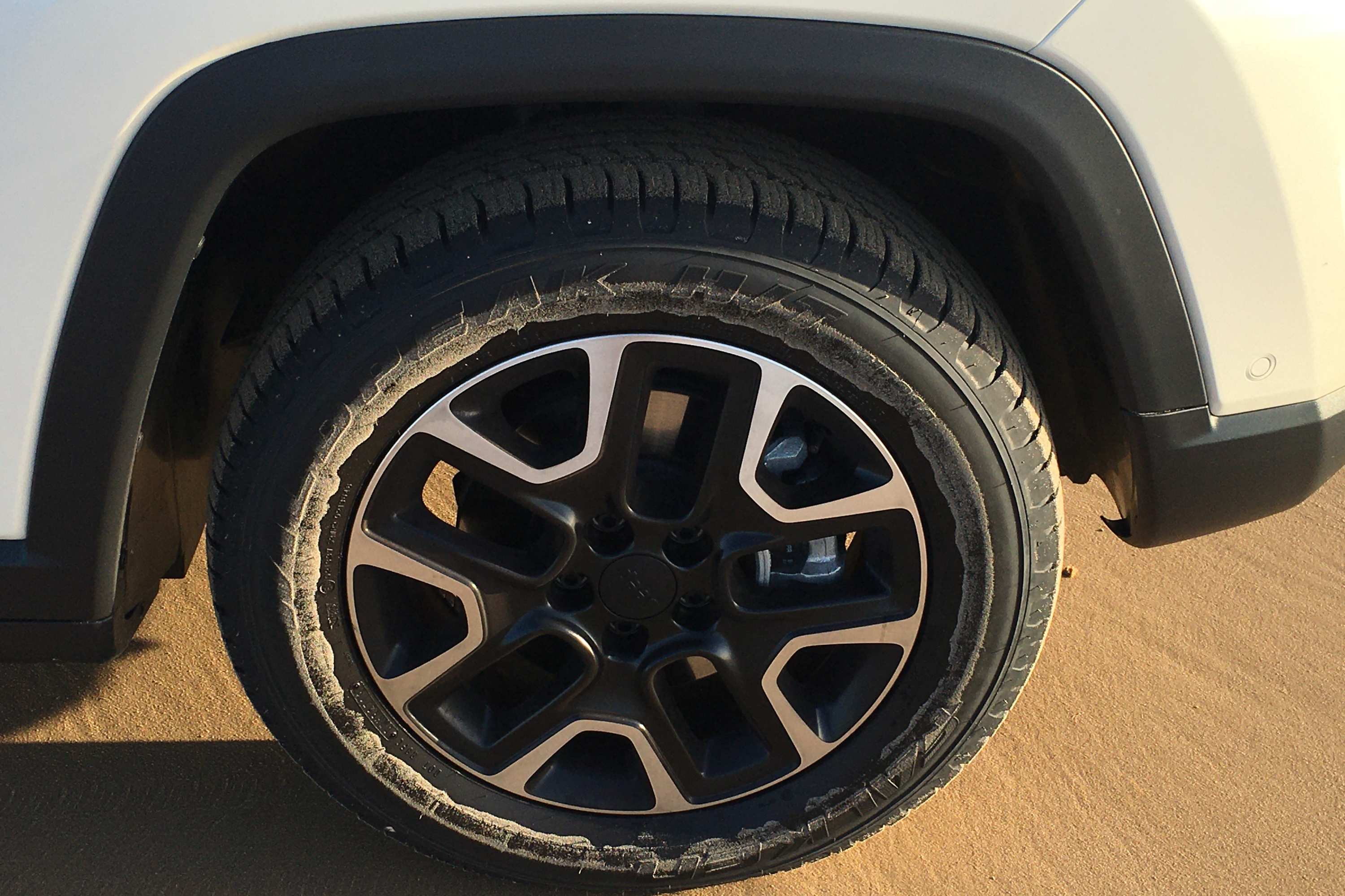 2020 Jeep Compass Trailhawk tyres