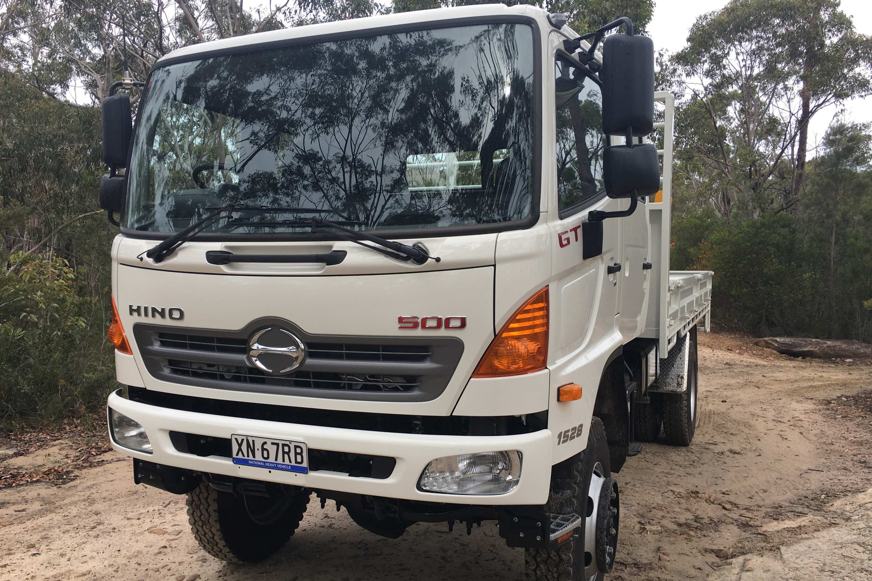 HINO 500 Series 1528 4X4 GT exterior 2