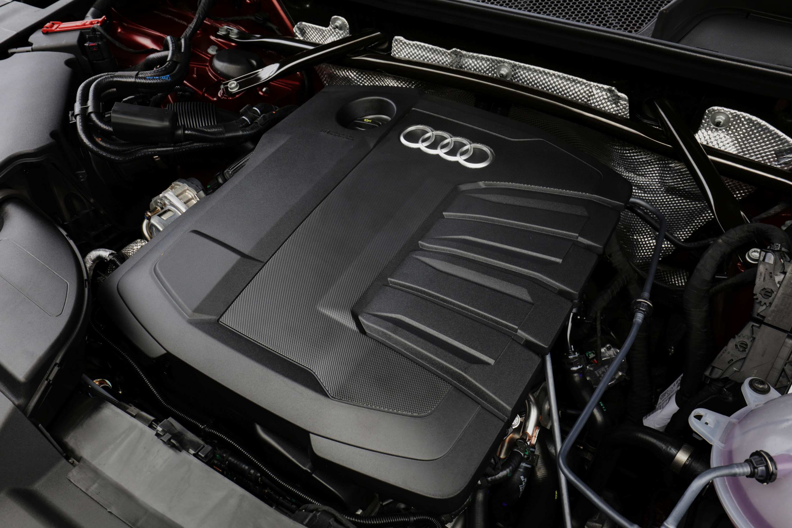 Audi Q5 2021 TDI Engine