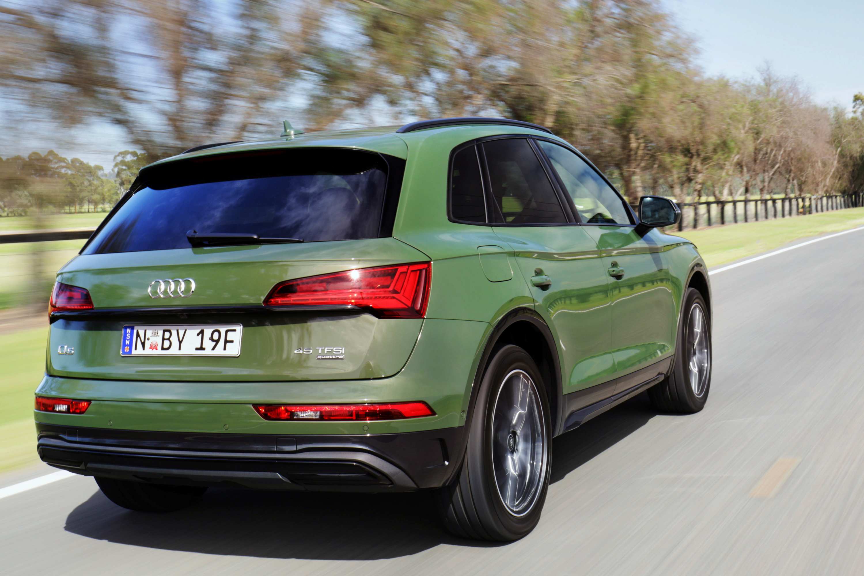 Audi Q5 2021 rear