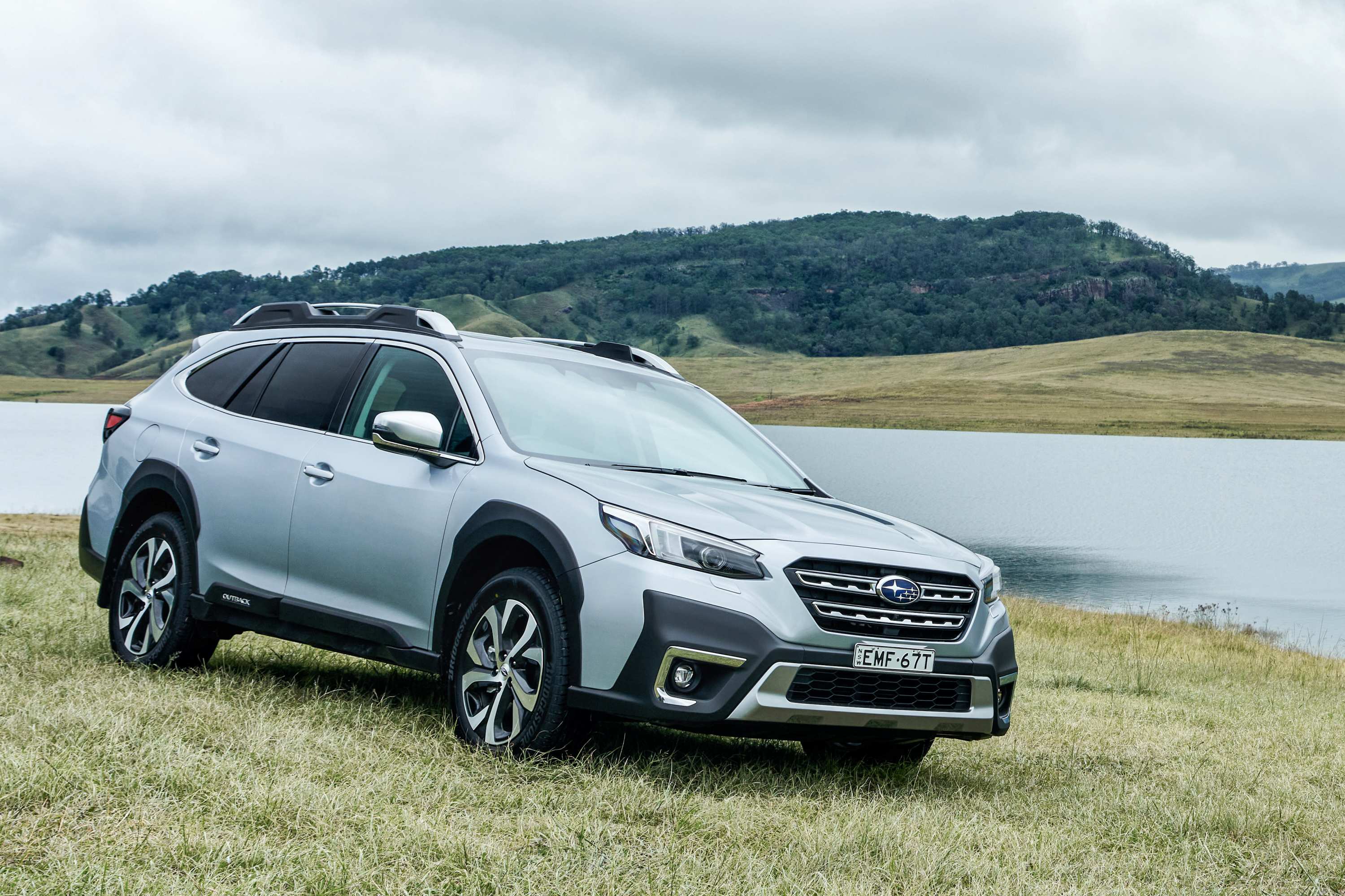 Subaru MY21 Outback AWD Touring Exterior Front